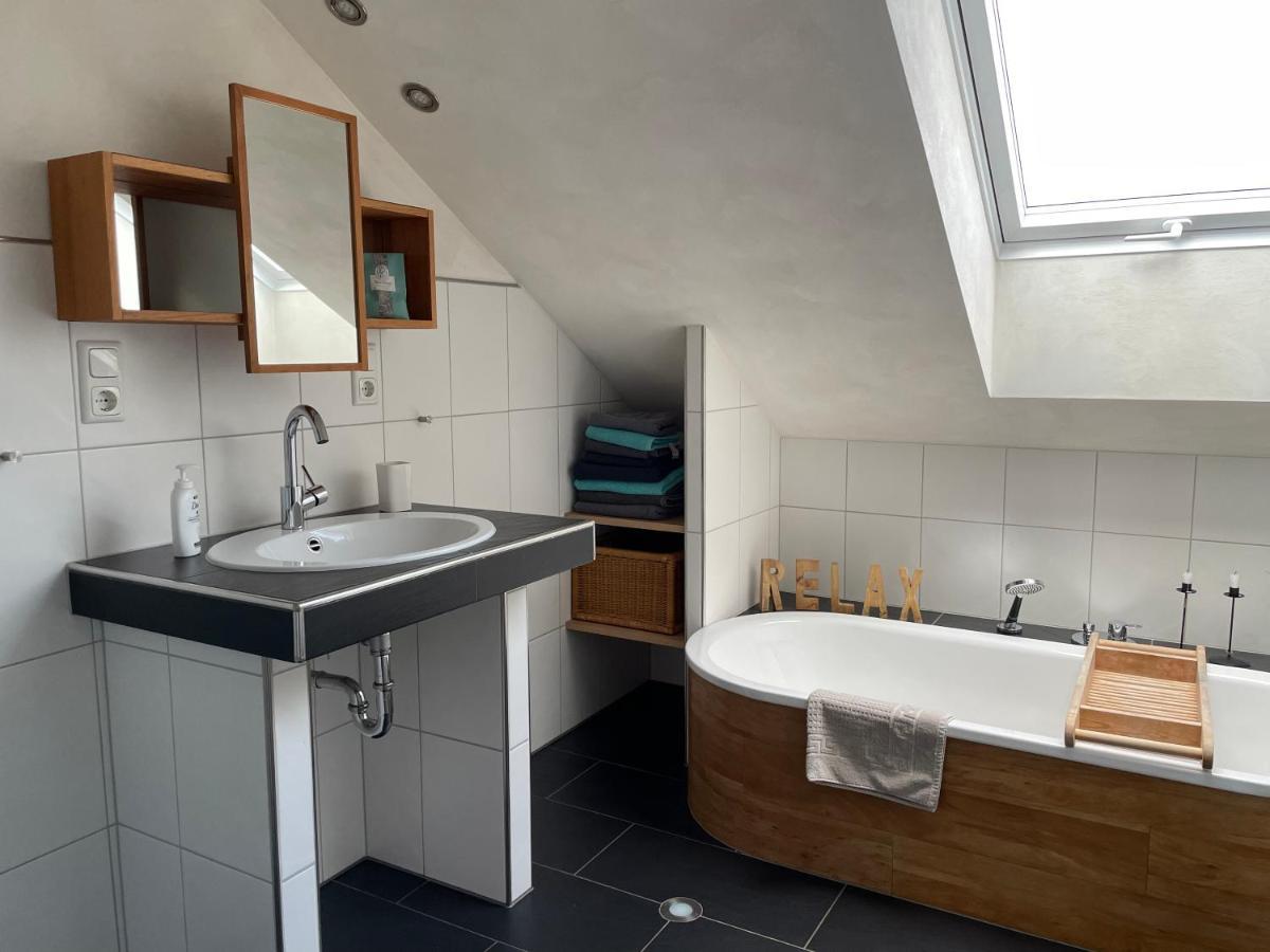 Ferienwohnung Nussbaum-Nest ハウゼン エクステリア 写真